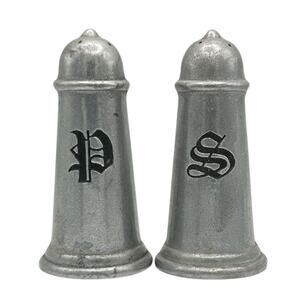 Vintage Wilton Armetale RWP Salt & Pepper Shakers Pewter Plough Tavern